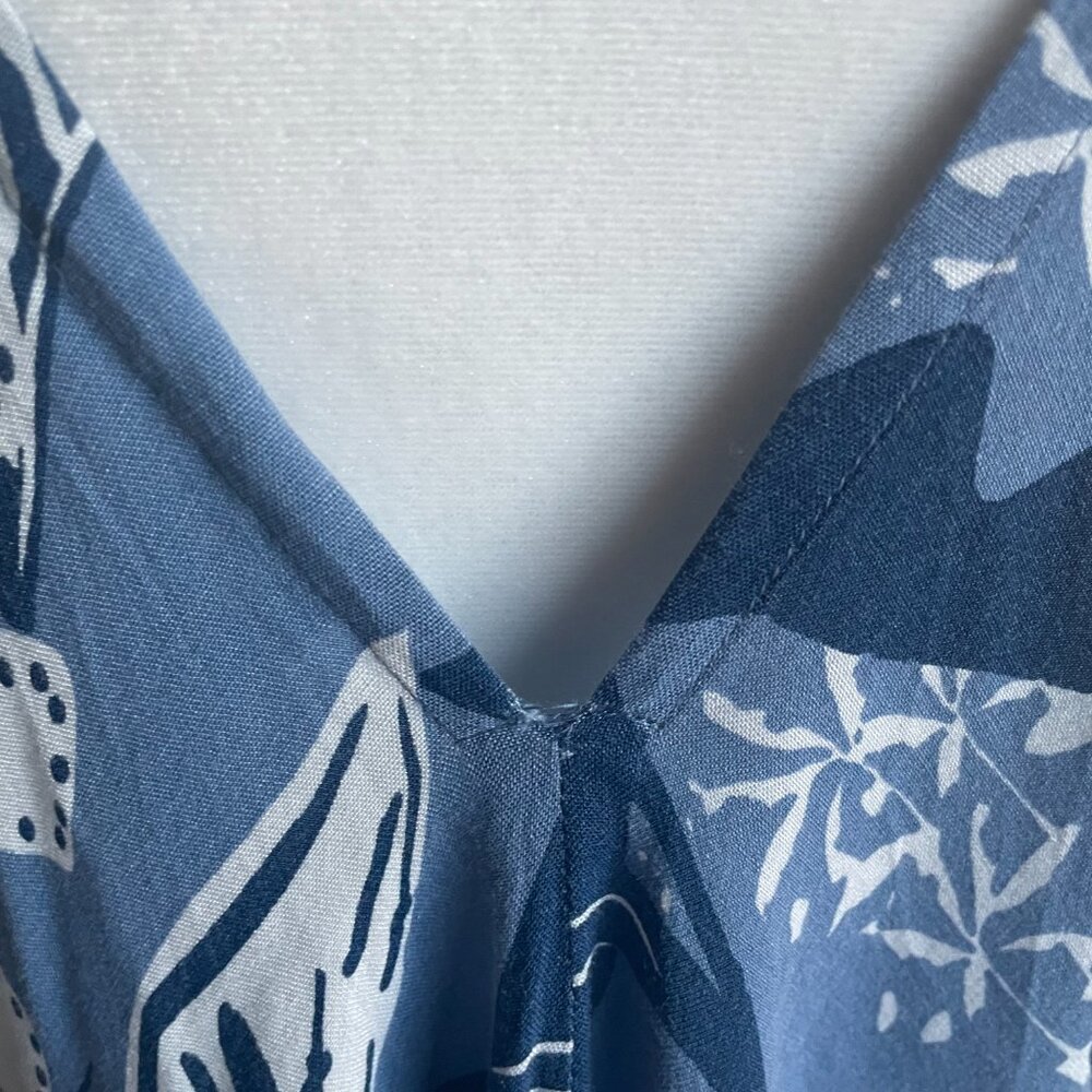 Goa Swim Cover-up with Handkerchief hem in Tropical Print, Size M - Picture 11 of 11